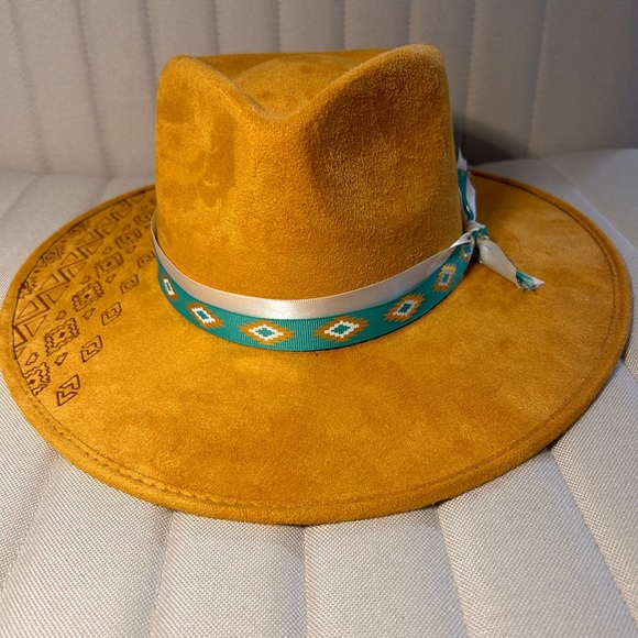 Custom hat - Picture 1 of 2